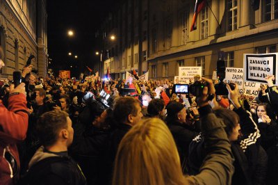 Protest pred Vlado RS